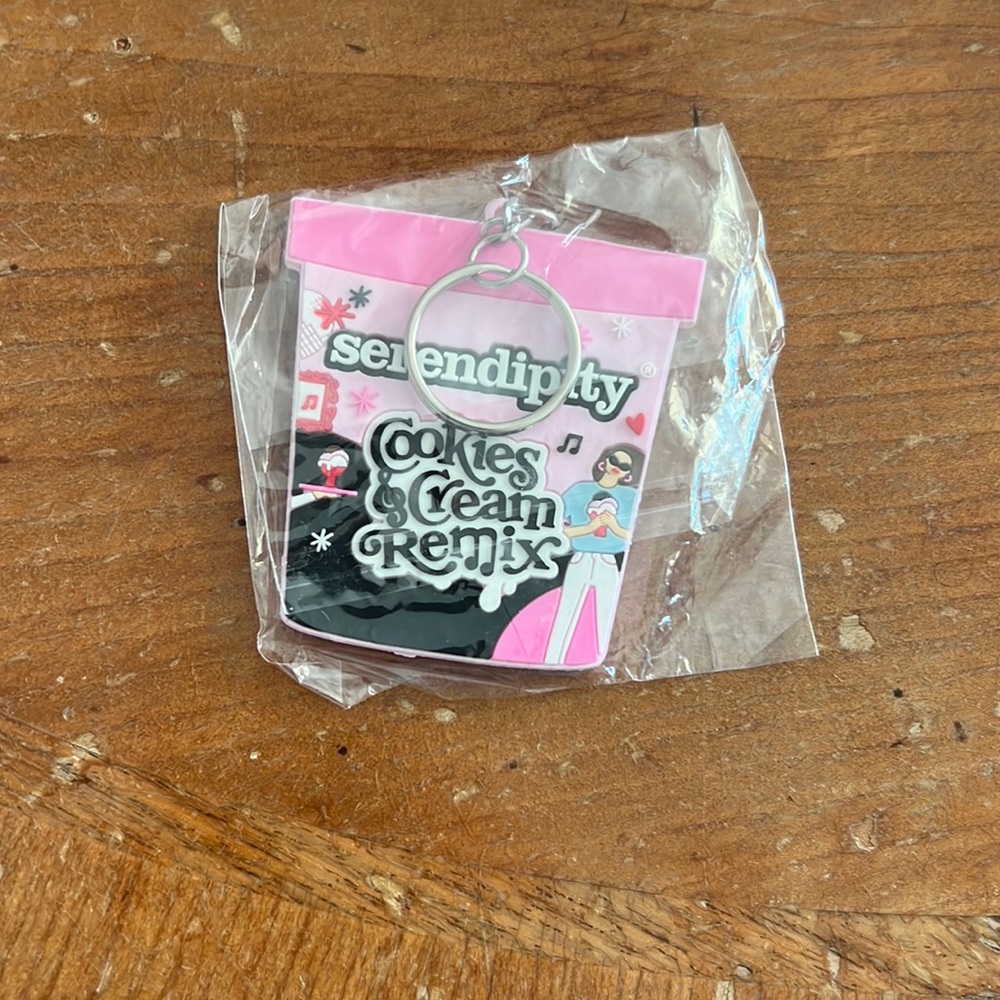 Serendipity Selena Gomez  keychain